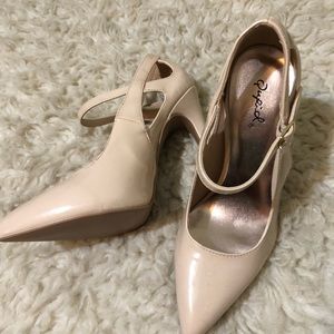 Beige heels